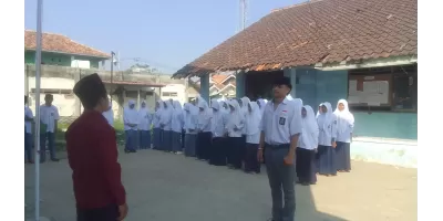 APEL Pagi Setiap hari Sebelum Masuk Jam pelajaran