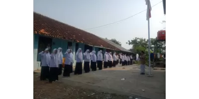 Kegiatan Upacara Bendera